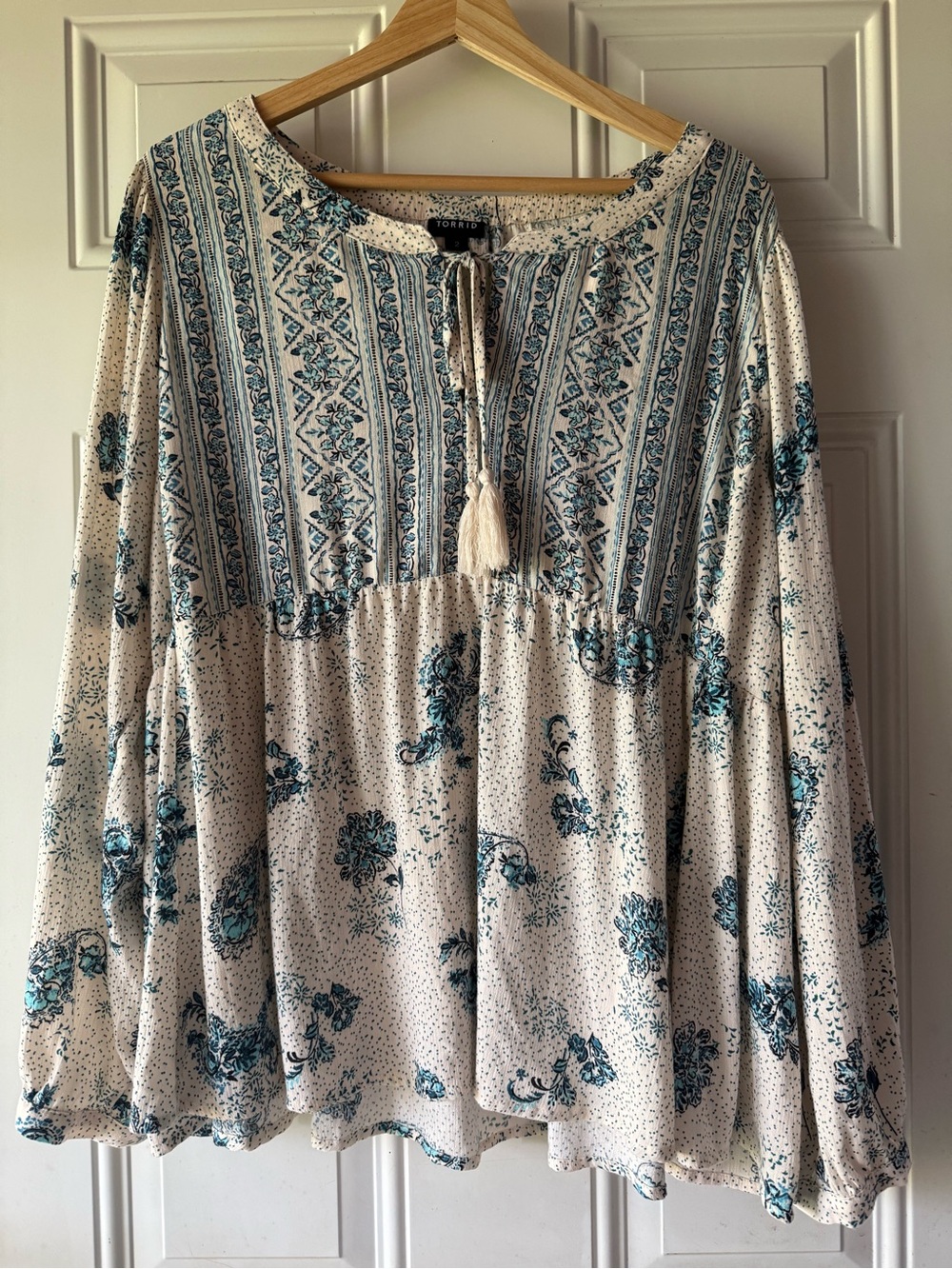 Torrid Cream & Teal Floral Peasant Blouse